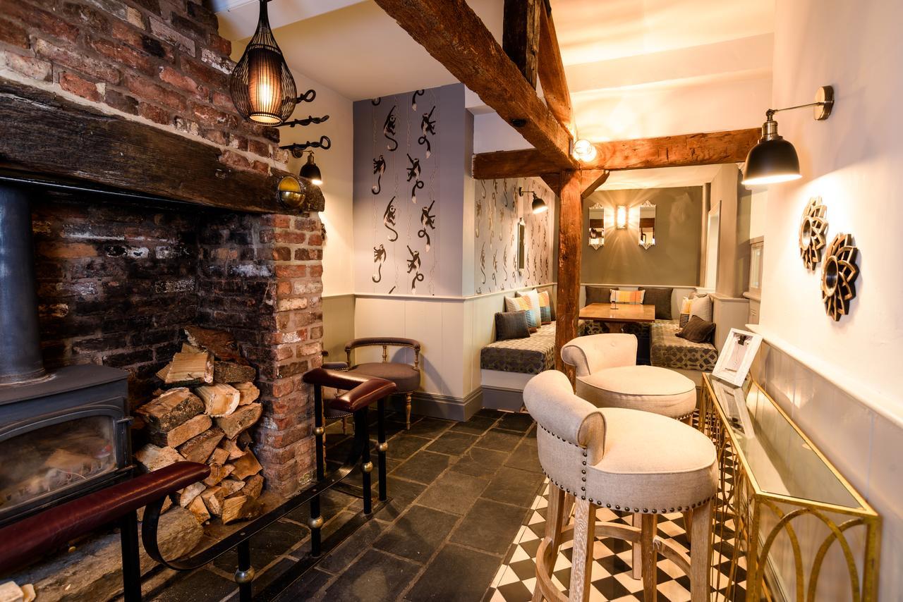 The Wheatsheaf Inn Onneley Kültér fotó