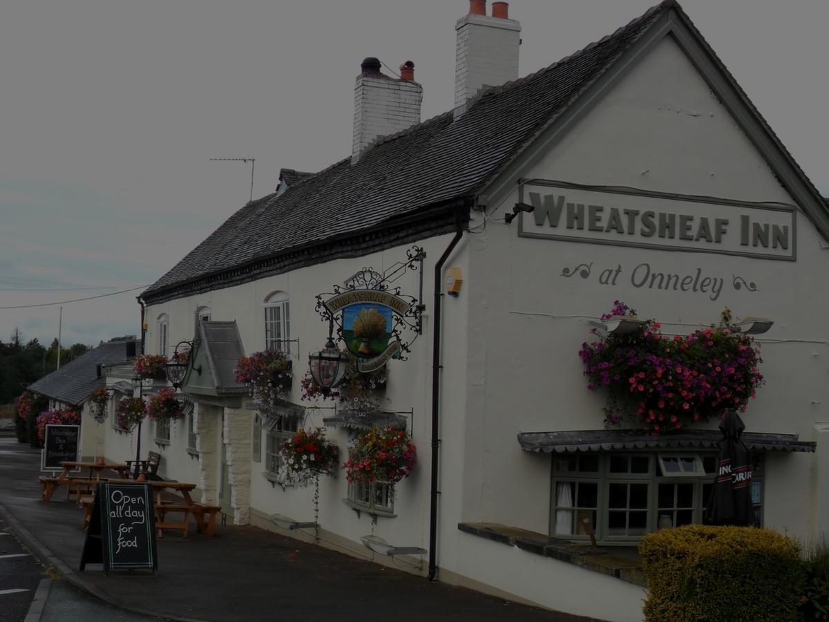The Wheatsheaf Inn Onneley Kültér fotó