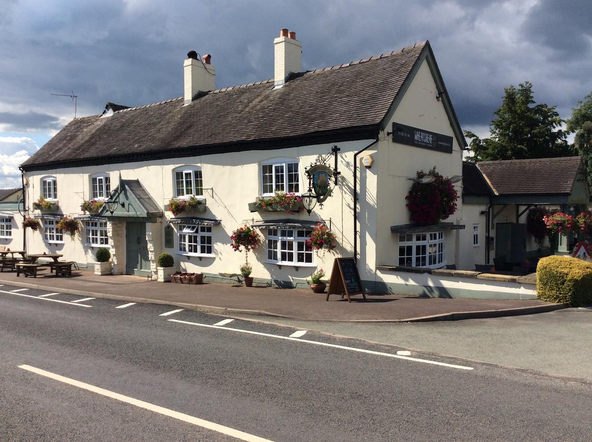 The Wheatsheaf Inn Onneley Kültér fotó